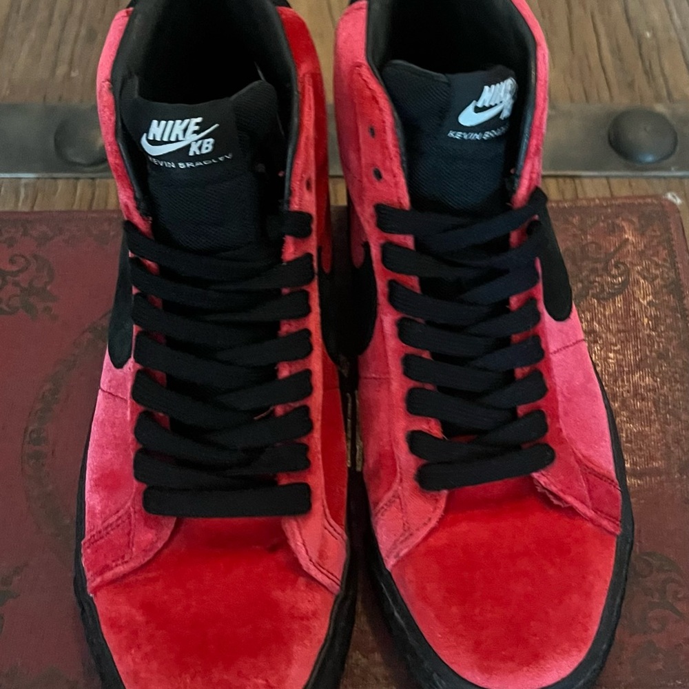 KEVIN BRADLEY × NIKE SB BLAZER MID ISO KEVIN AND HELL PACK
